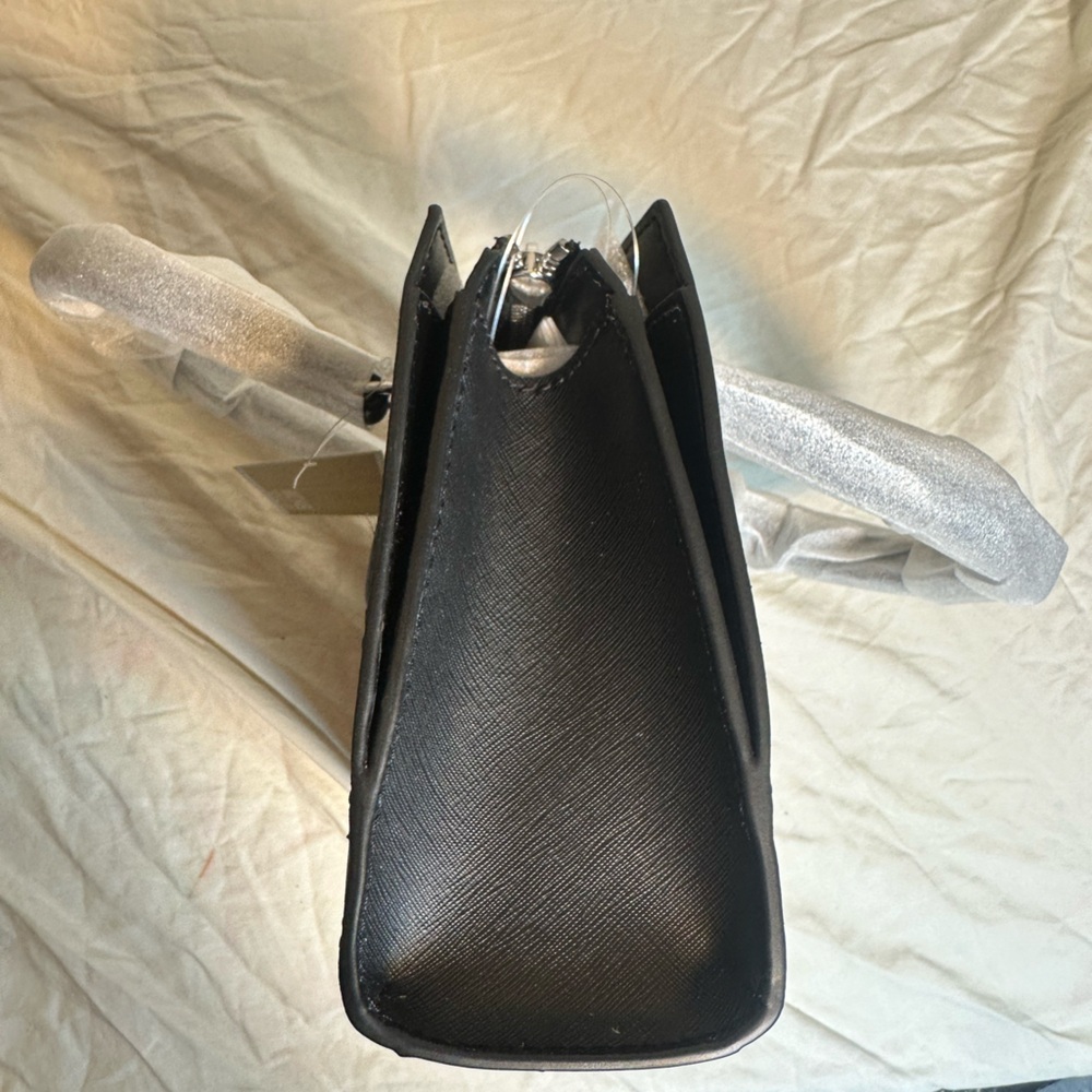 NWT Michael Kors Sheila Small Saffiano Vegan Leather Satchel in black - Picture 6 of 14